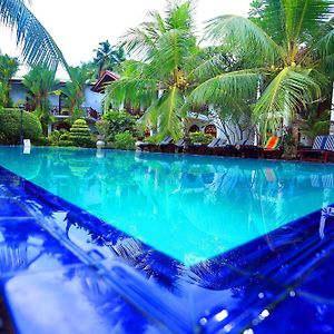 Hotel Bentota Village